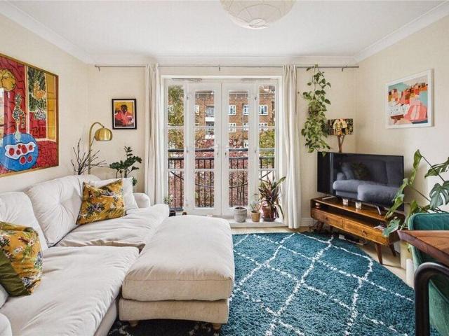 Apartment for rent in Cat Hill, England