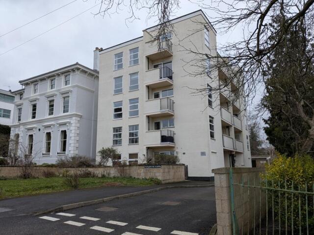 Apartment for sale in Prestbury, Golden Valley