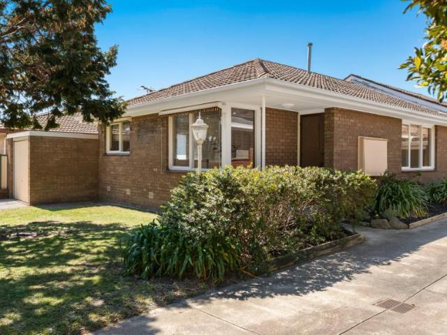 Apartment for sale in Cheltenham, Melbourne