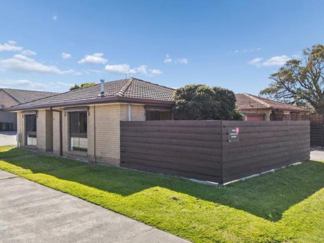 Apartment for sale in Cheltenham, Melbourne