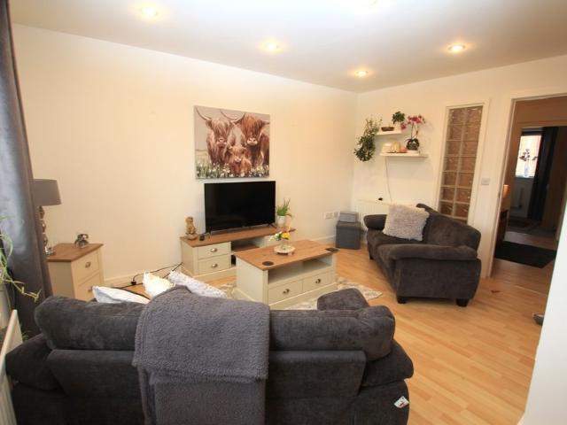 Apartment for rent in Hough Green, Two Mills