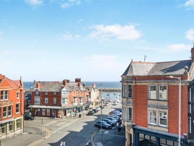 Apartment for sale in Colwyn Bay, Wales