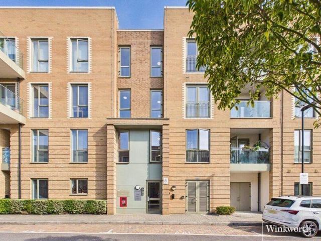 Apartment for sale in Cat Hill, England