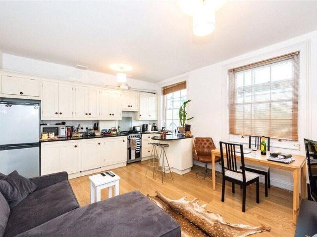 Apartment for sale in Cat Hill, England