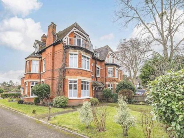 Apartment for sale in Datchet, Southlea
