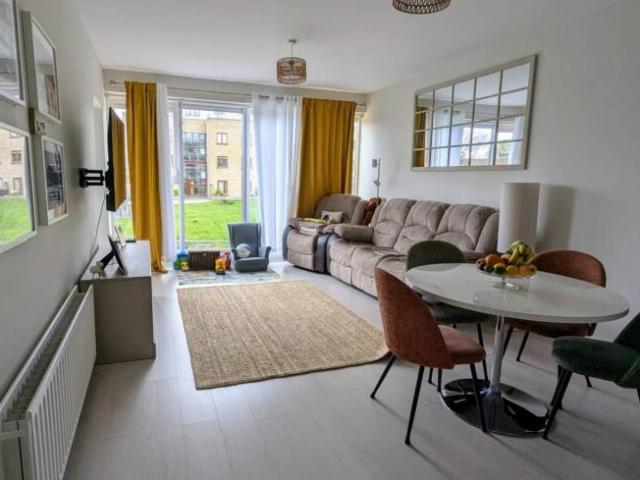 Apartment to rent in Bluebell, North Tipperary