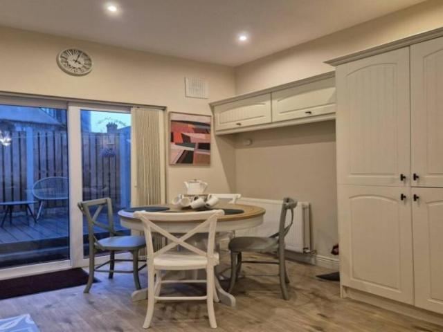 Apartment to rent in Bluebell, North Tipperary