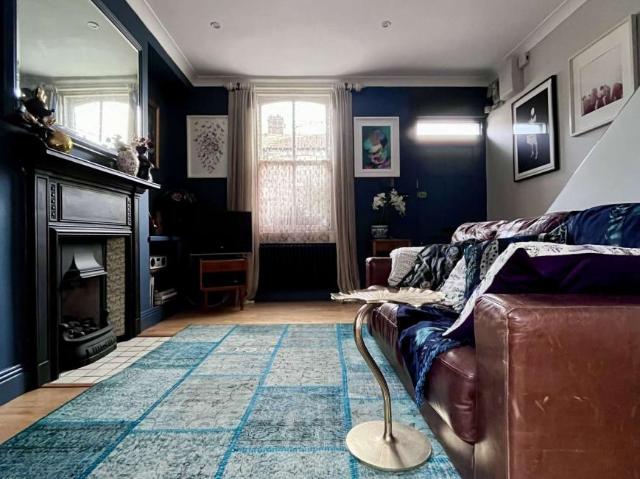 Apartment to rent in Bluebell, North Tipperary