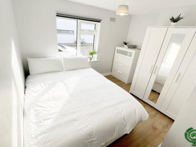 Apartment to rent in Bluebell, North Tipperary