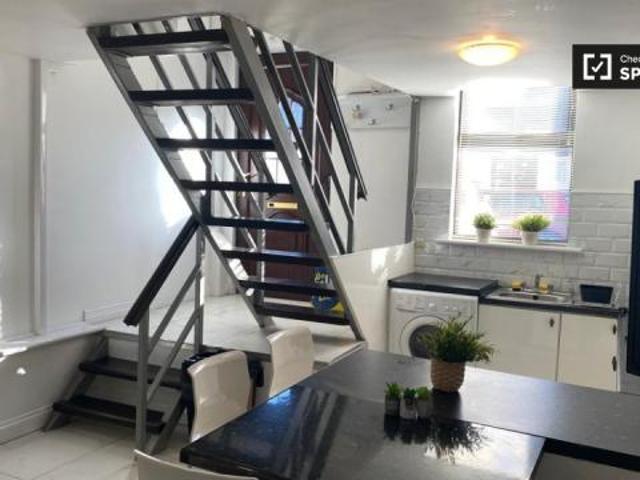 Apartment to rent in Bluebell, North Tipperary
