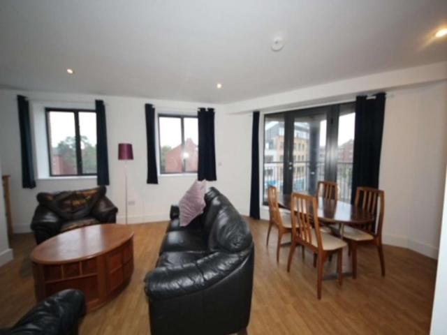Apartment to rent in Bluebell, North Tipperary