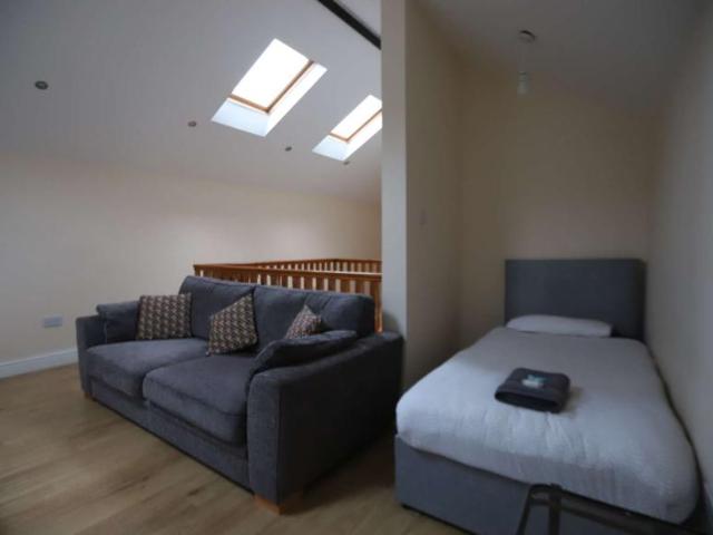 Apartment to rent in Bluebell, North Tipperary