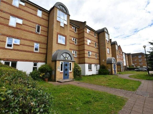 Apartment for rent in Cat Hill, England