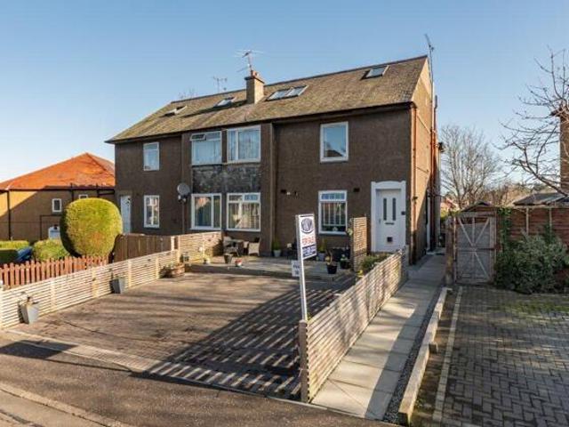 Apartment for sale in Colinton Mains, Oxgangs