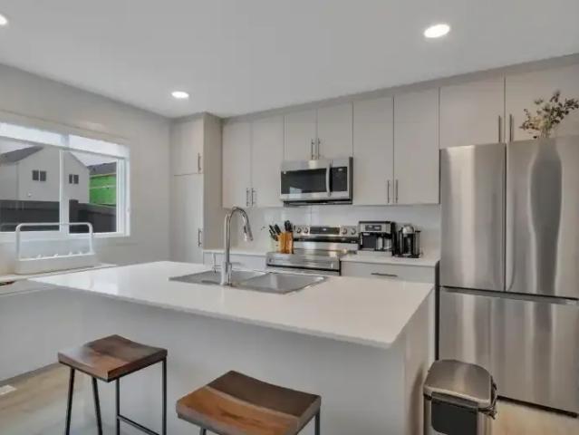 Apartment for rent in Wedgewood, Alberta