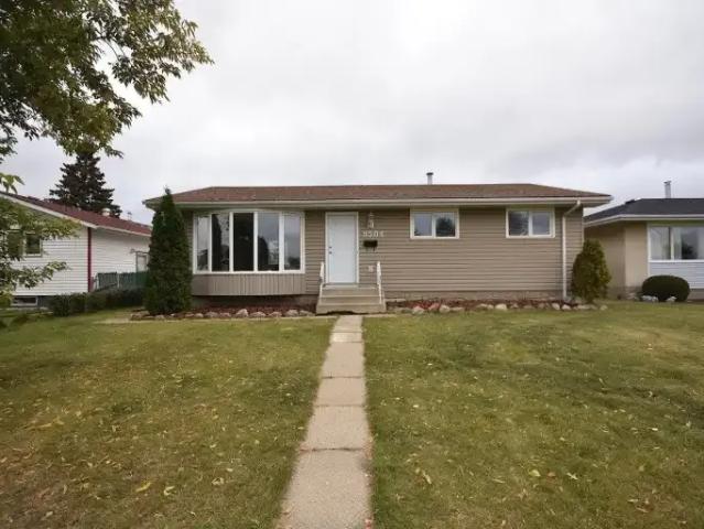 Apartment for rent in Wedgewood, Alberta