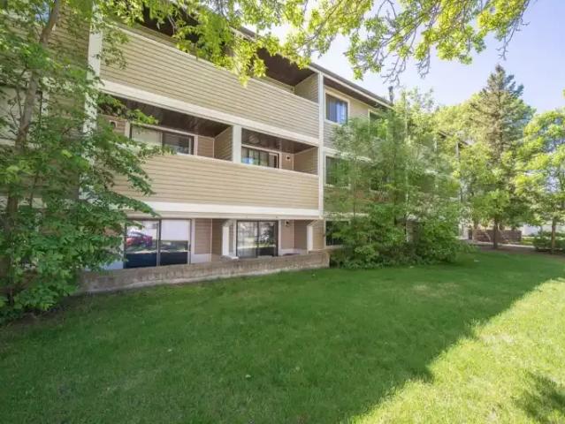 Apartment for rent in Wedgewood, Alberta