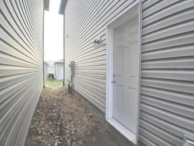 Apartment for rent in Wedgewood, Alberta