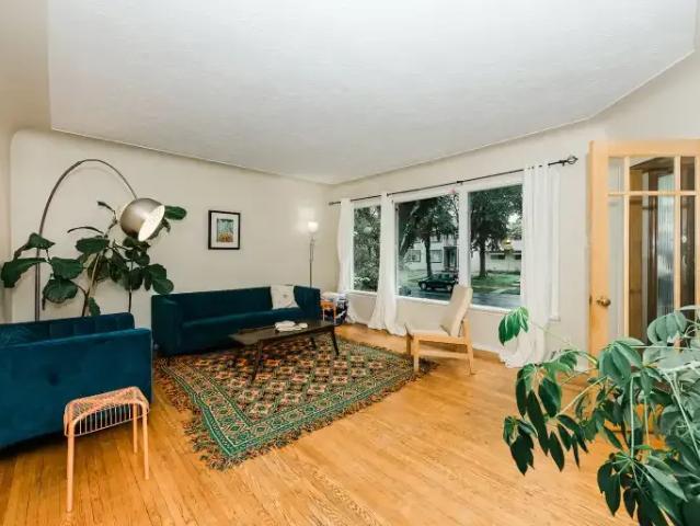 Apartment for rent in Wedgewood, Alberta
