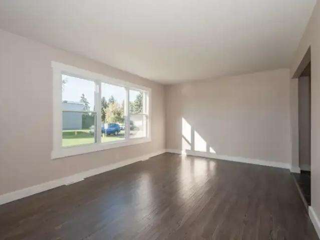 Apartment for rent in Wedgewood, Alberta