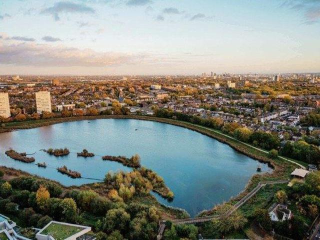 Apartment for sale in Finsbury Park
