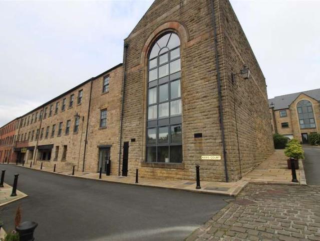 Apartment for sale in Bolton, Montcliffe