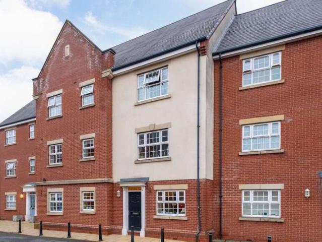 Apartment for sale in Elmfield, Leicestershire