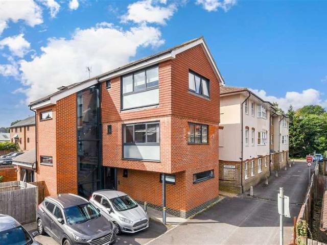 Apartment for sale in Rose Hill, Pachesham Park