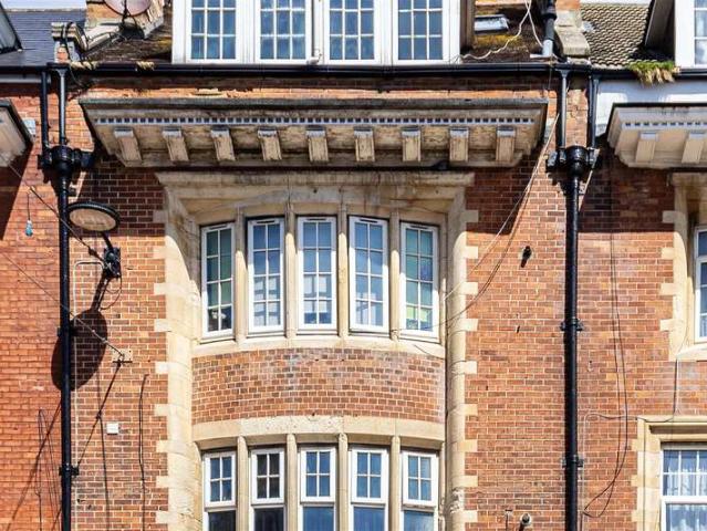 Apartment for sale in Boscombe, Bournemouth