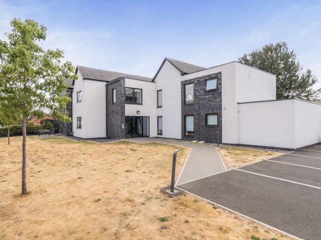 Apartment for sale in Portfields, Lower Bullingham
