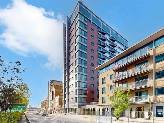 Apartment for sale in Gants Hill, Greater London