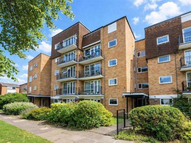 Apartment for sale in Dunstable, Bedfordshire