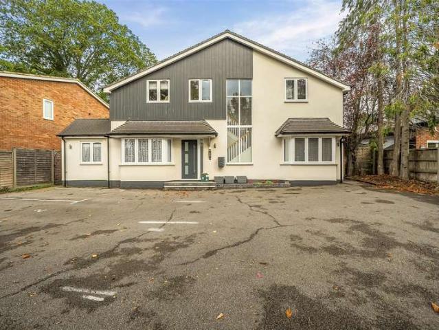 Apartment for sale in Wokingham Without, Crowthorne