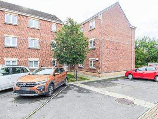 Apartment for sale in Horbury Bridge, West Yorkshire