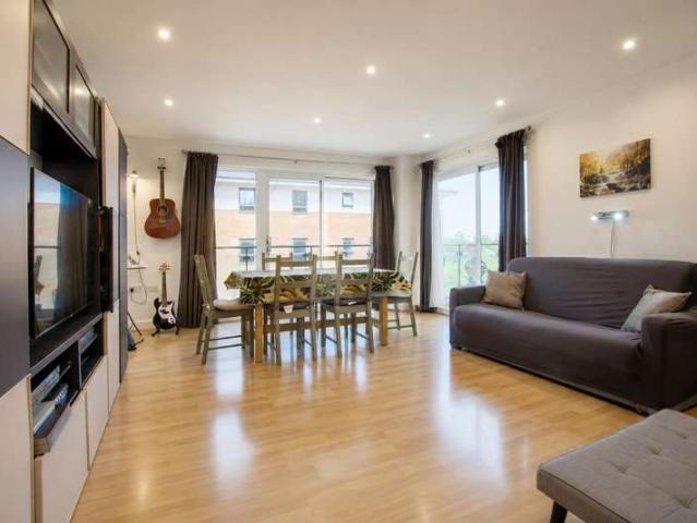 Apartment for sale in London Borough of Lewisham, Greater London