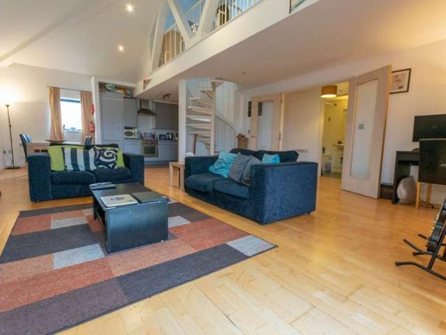 Apartment for sale in Falcon Lodge, Wales