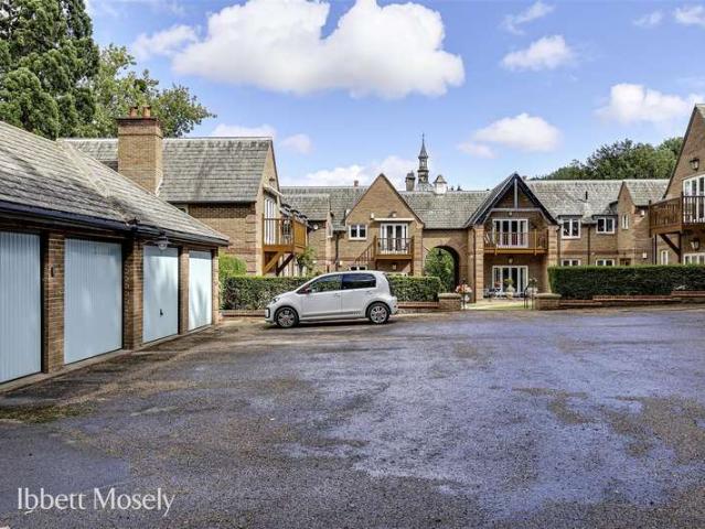 Apartment for sale in The Butts, Kent