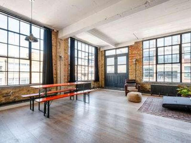 Apartment for sale in South Hackney, Greater London