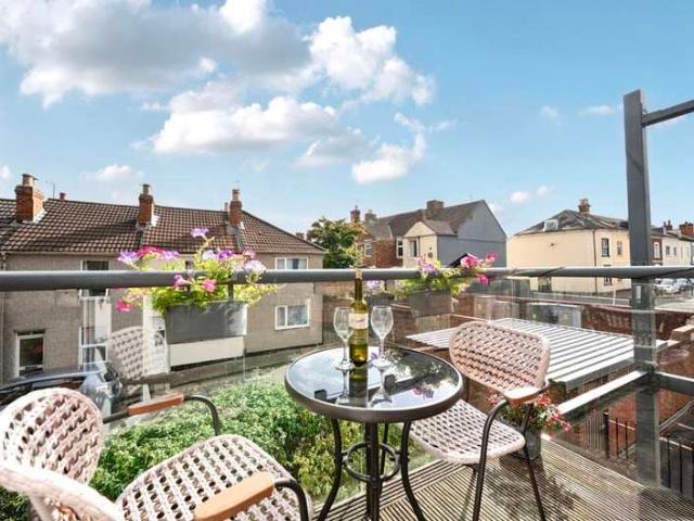 Apartment for sale in Rodbourne, Swindon