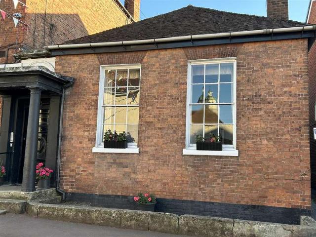Apartment for sale in Forthampton, Worcestershire