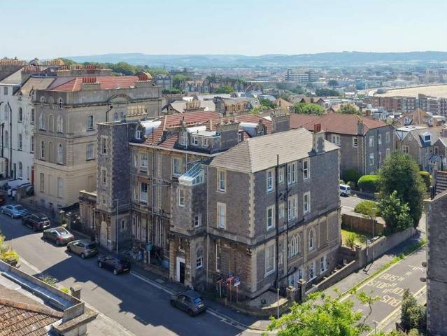 Apartment for sale in Weston-super-mare, North Somerset