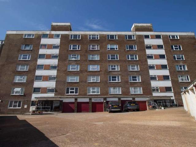 Apartment for sale in Seaford, Iford