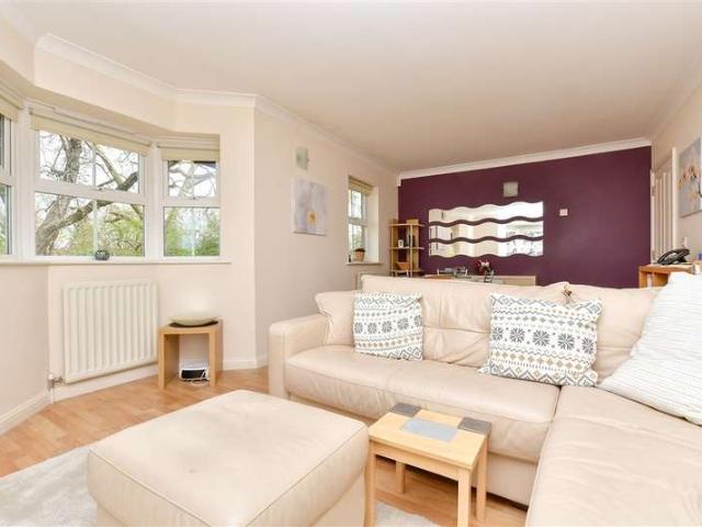 Apartment for sale in London Borough of Croydon, Greater London