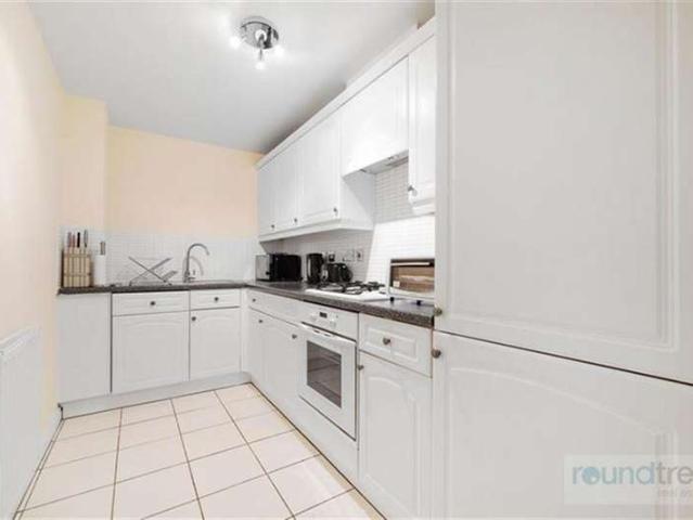 Apartment for sale in Hendon, Greater London