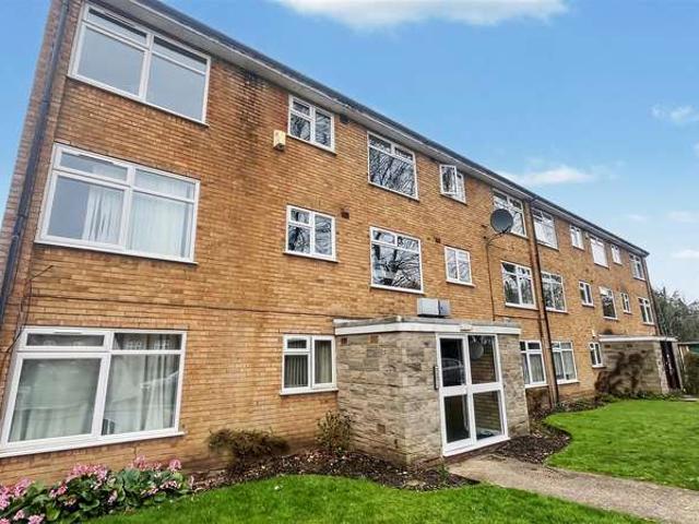 Apartment for sale in Wake Green, Birmingham