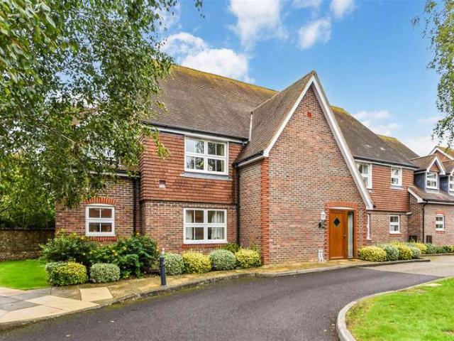 Apartment for sale in Chichester, Littlecote