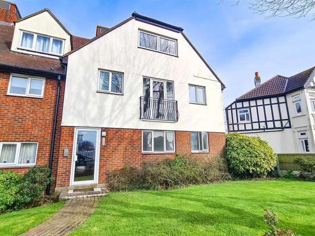 Apartment for sale in Leigh-on-sea, Leigh-on-Sea