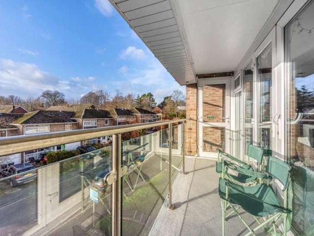 Apartment for sale in Abbotts Barton, Harestock