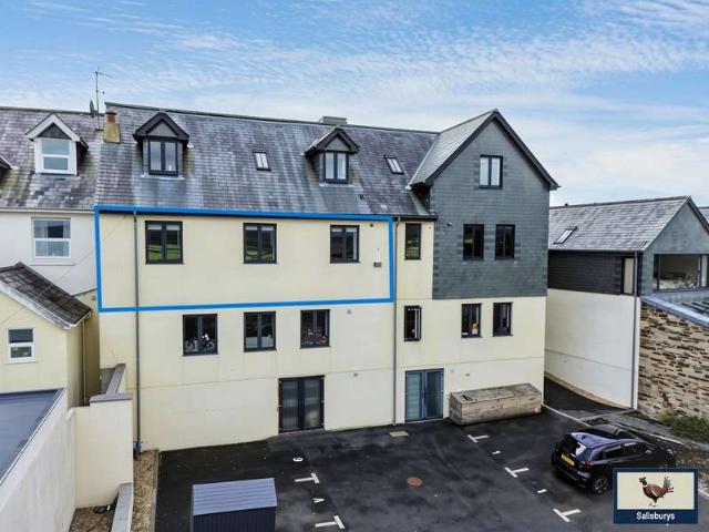 Apartment for sale in Weir Quay, Devon