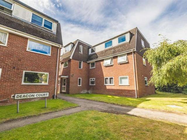 Apartment for sale in Dedworth, Windsor